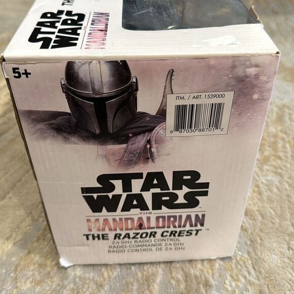 Star Wars-The Mandalorian-The Razor Crest 2.4ghz Radio Control-BRAND NEW - Picture 4 of 6